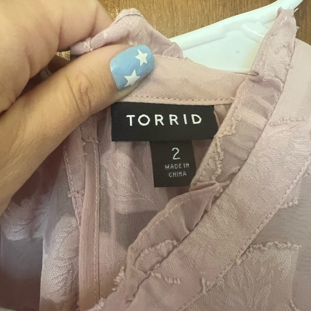 Torrid Chiffon Clip Floral Bubble Hem Blouse - Picture 9 of 12